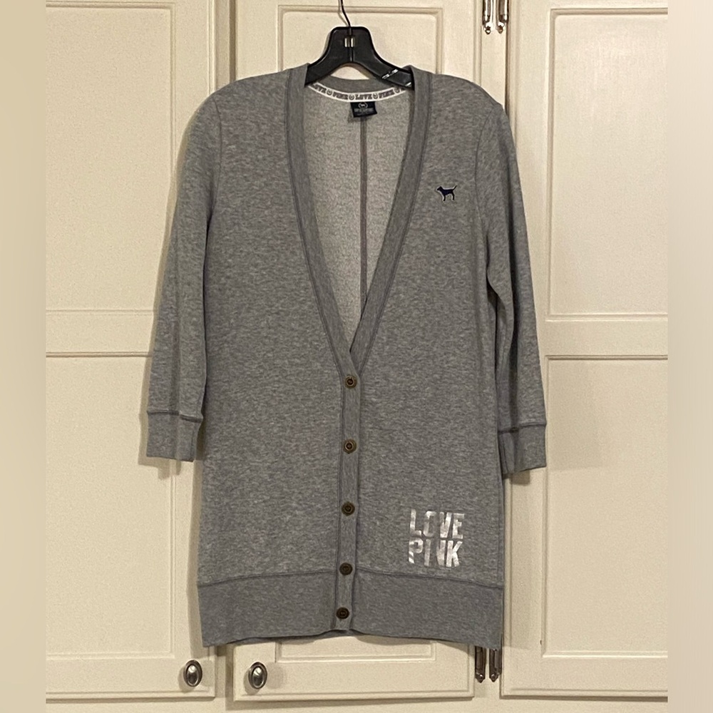 🩷🛍️New PINK Vintage Gray Cardigan🩶